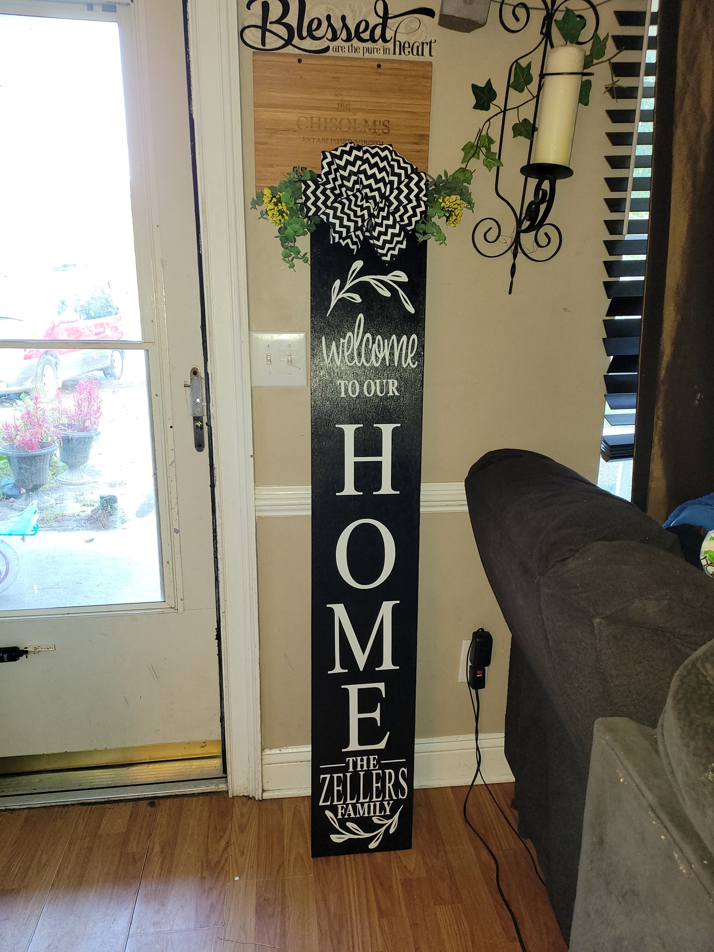 Welcome to Our Home (w/ surname and bow option)