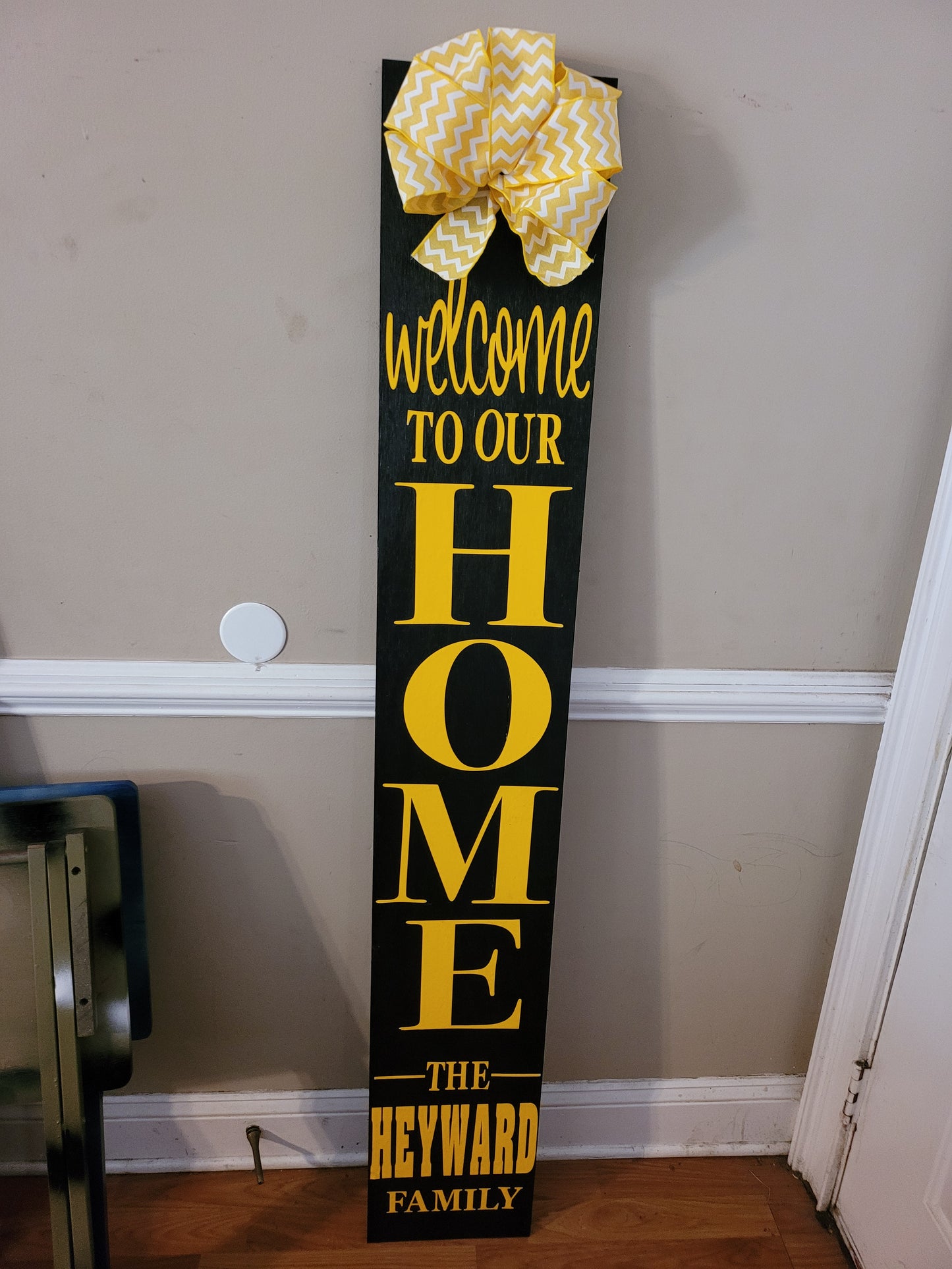 Welcome to Our Home (w/ surname and bow option)