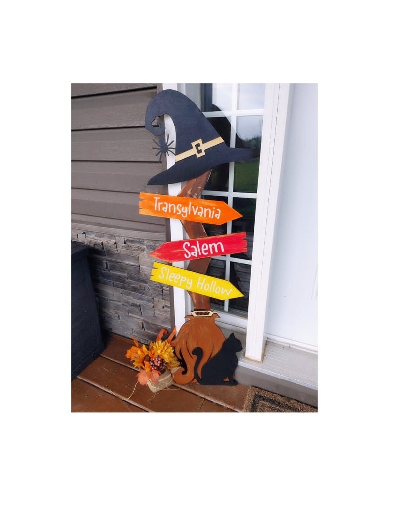 Witch Direction l 4ft Porch Leaner l 3D l Autumn l Witches Broom l Halloween l Witches Broom